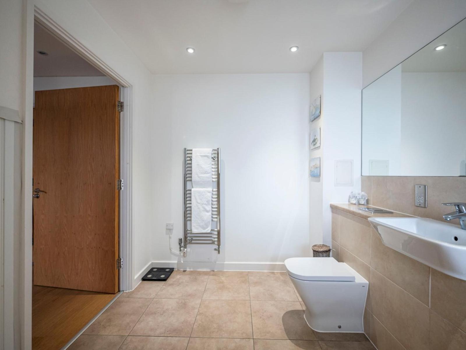 London Apartment Near Tower Bridge And Tube Pass The Keys Eksteriør billede