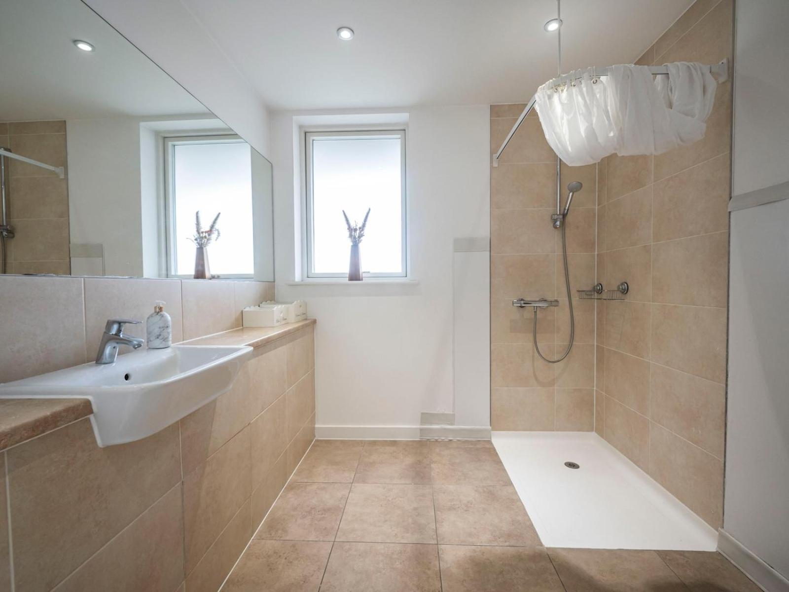 London Apartment Near Tower Bridge And Tube Pass The Keys Eksteriør billede